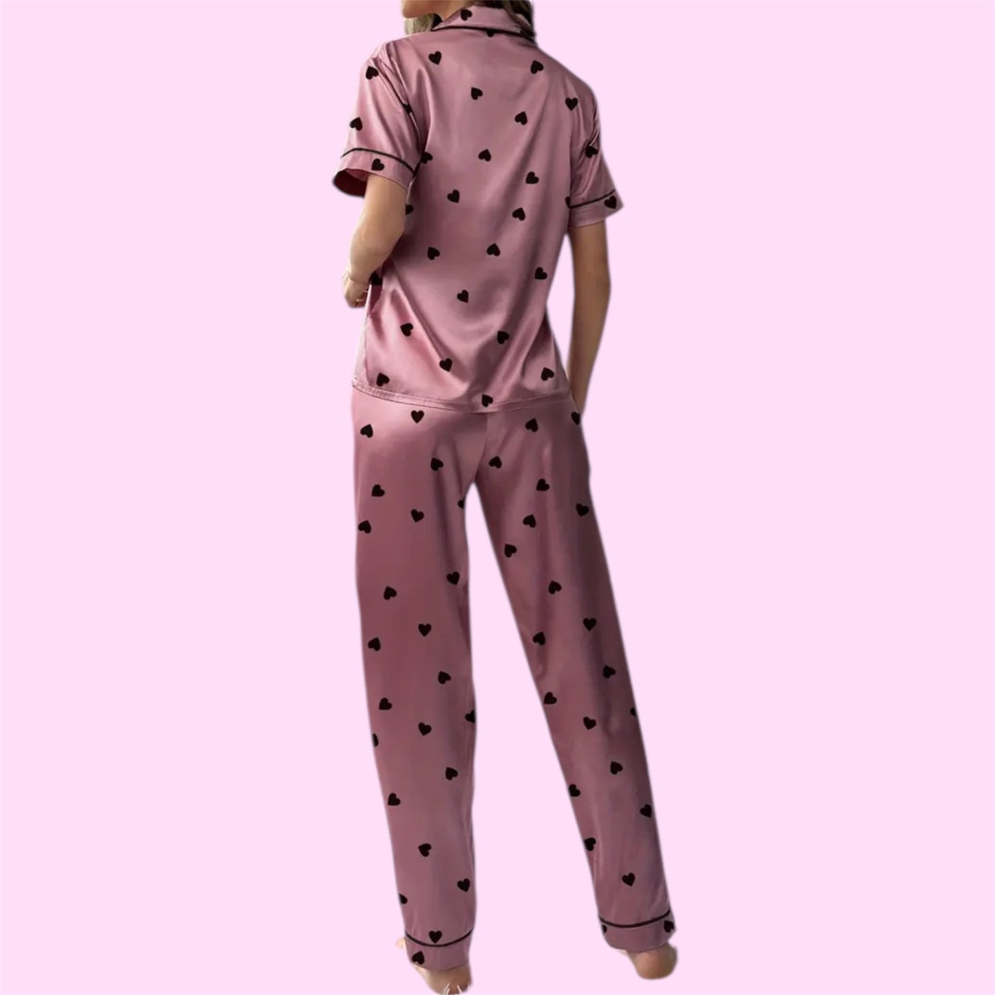 Set Pijama Satén 'Abrazo de Seda' (Manga Corta y Pantalón) | Manuelita LO