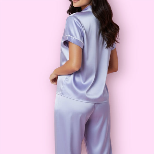 Set Pijama Satén 'Abrazo de Seda' (Manga Corta y Pantalón) | Manuelita LO
