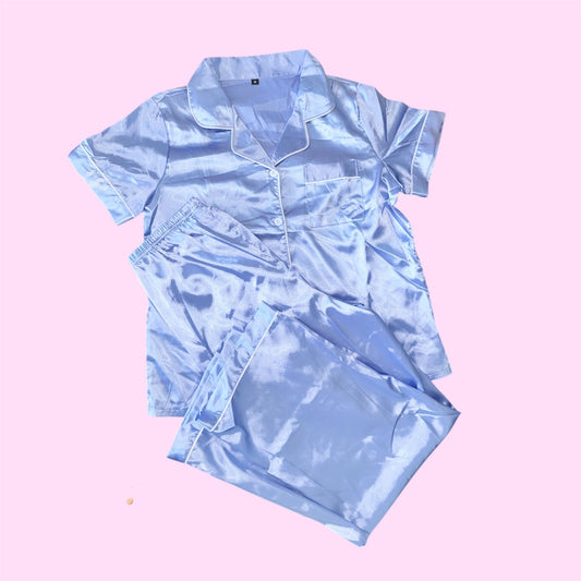Set Pijama Satén 'Abrazo de Seda' (Manga Corta y Pantalón) | Manuelita LO